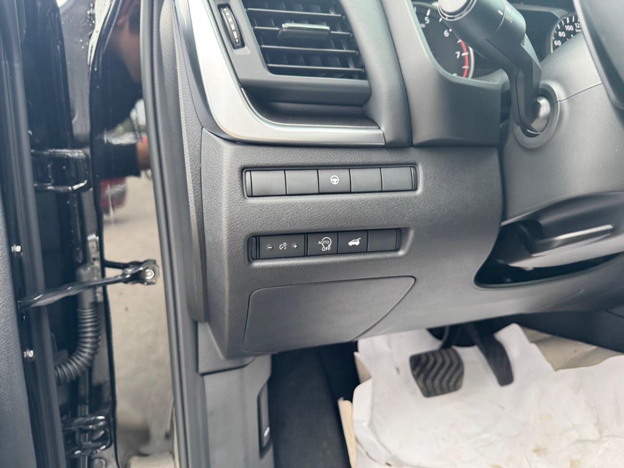 2026 Nissan Rogue AWD SV Moonroof Photo