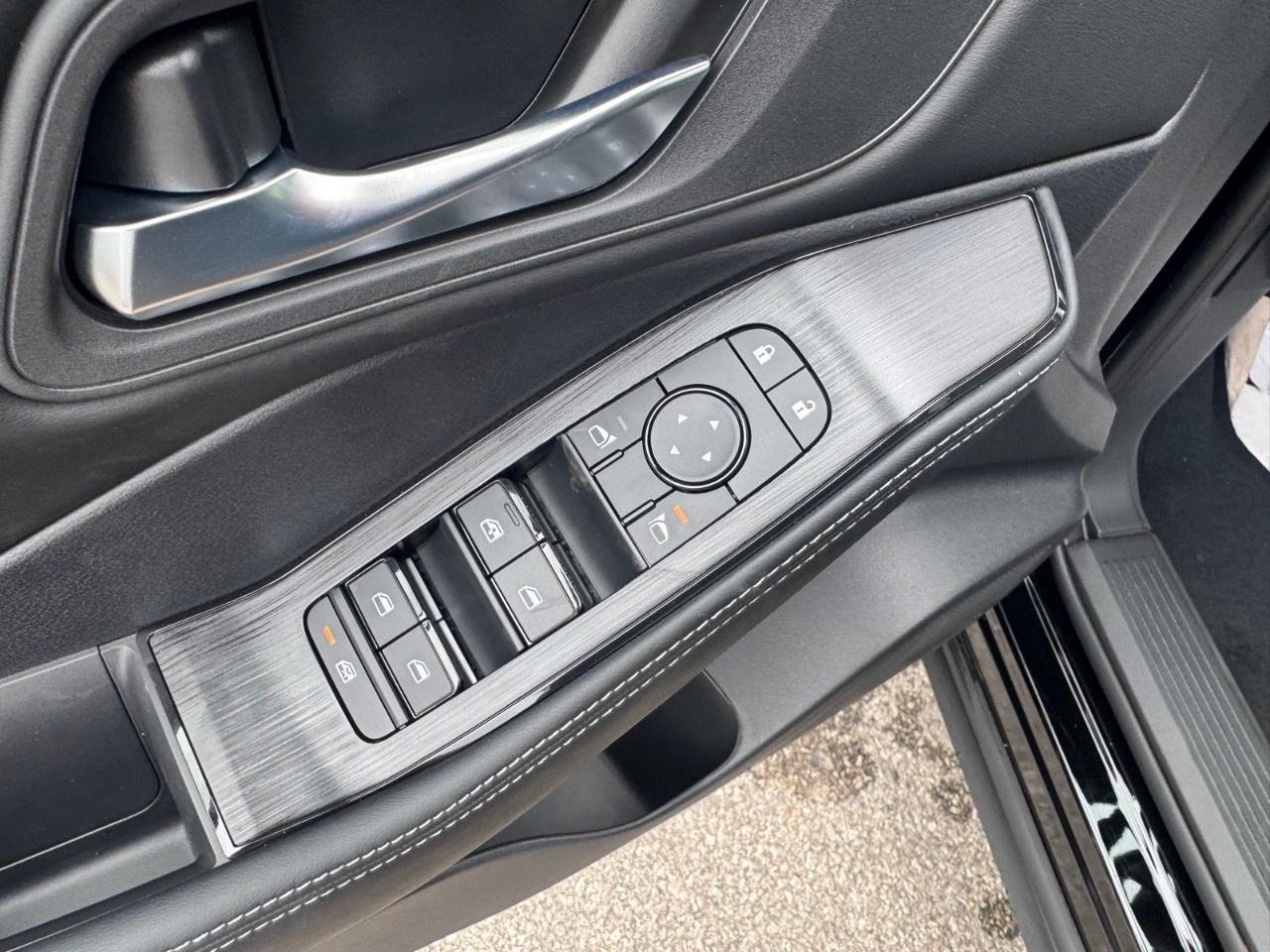 2026 Nissan Rogue AWD SV Moonroof Photo