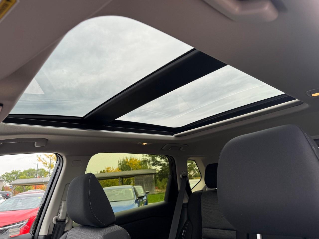 2026 Nissan Rogue AWD SV Moonroof Photo