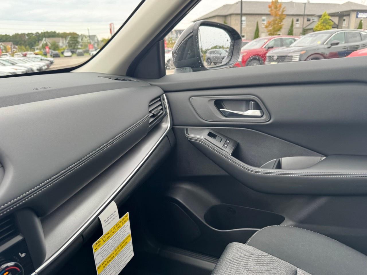 2026 Nissan Rogue AWD SV Moonroof Photo