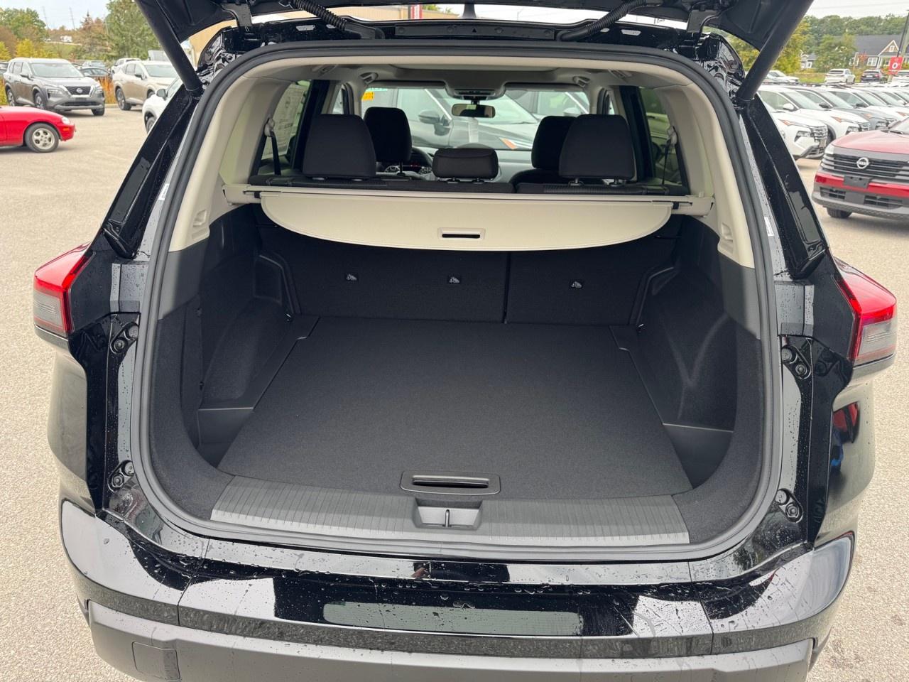 2026 Nissan Rogue AWD SV Moonroof Photo