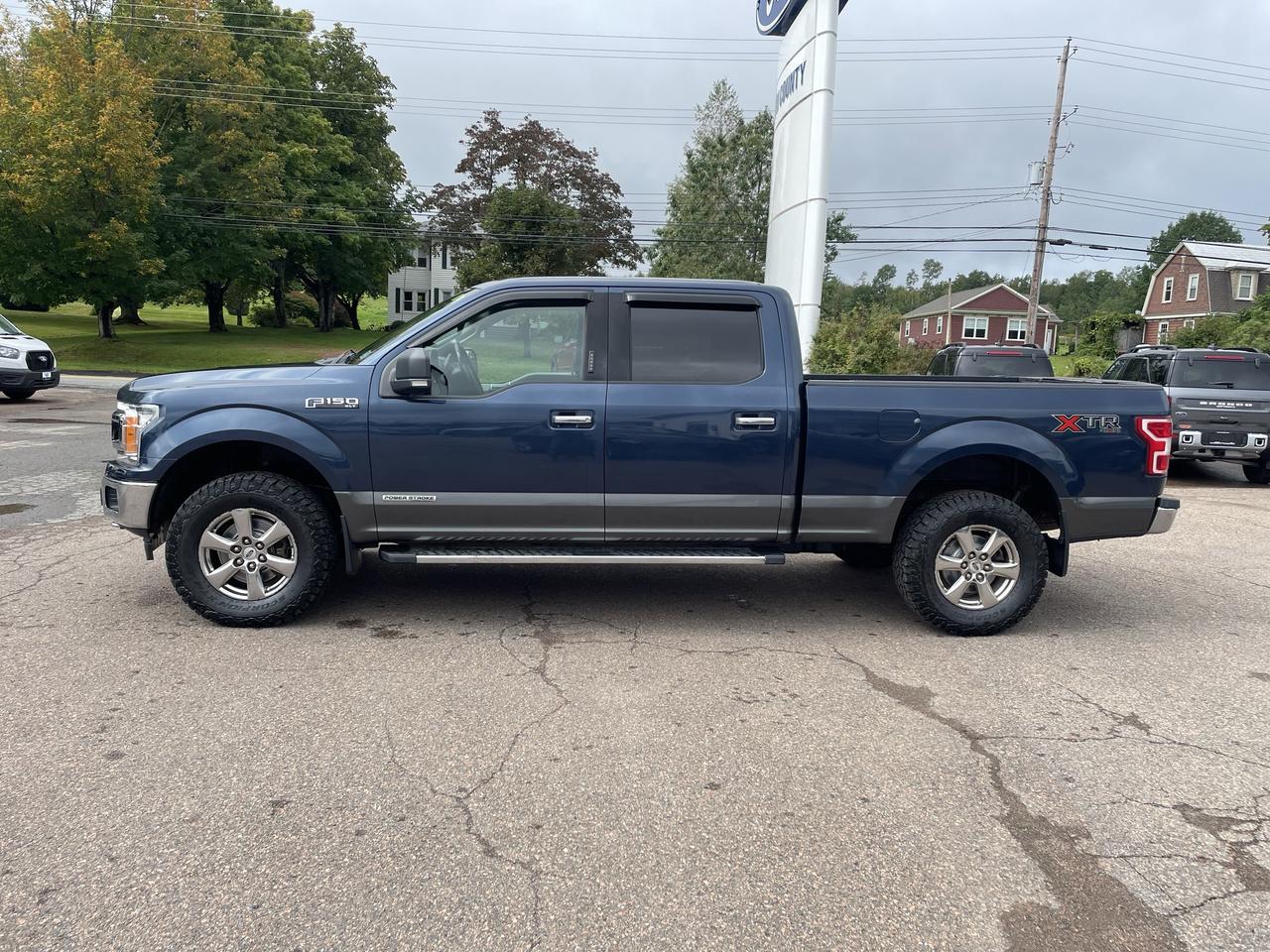 2019 Ford F-150 XLT Photo3