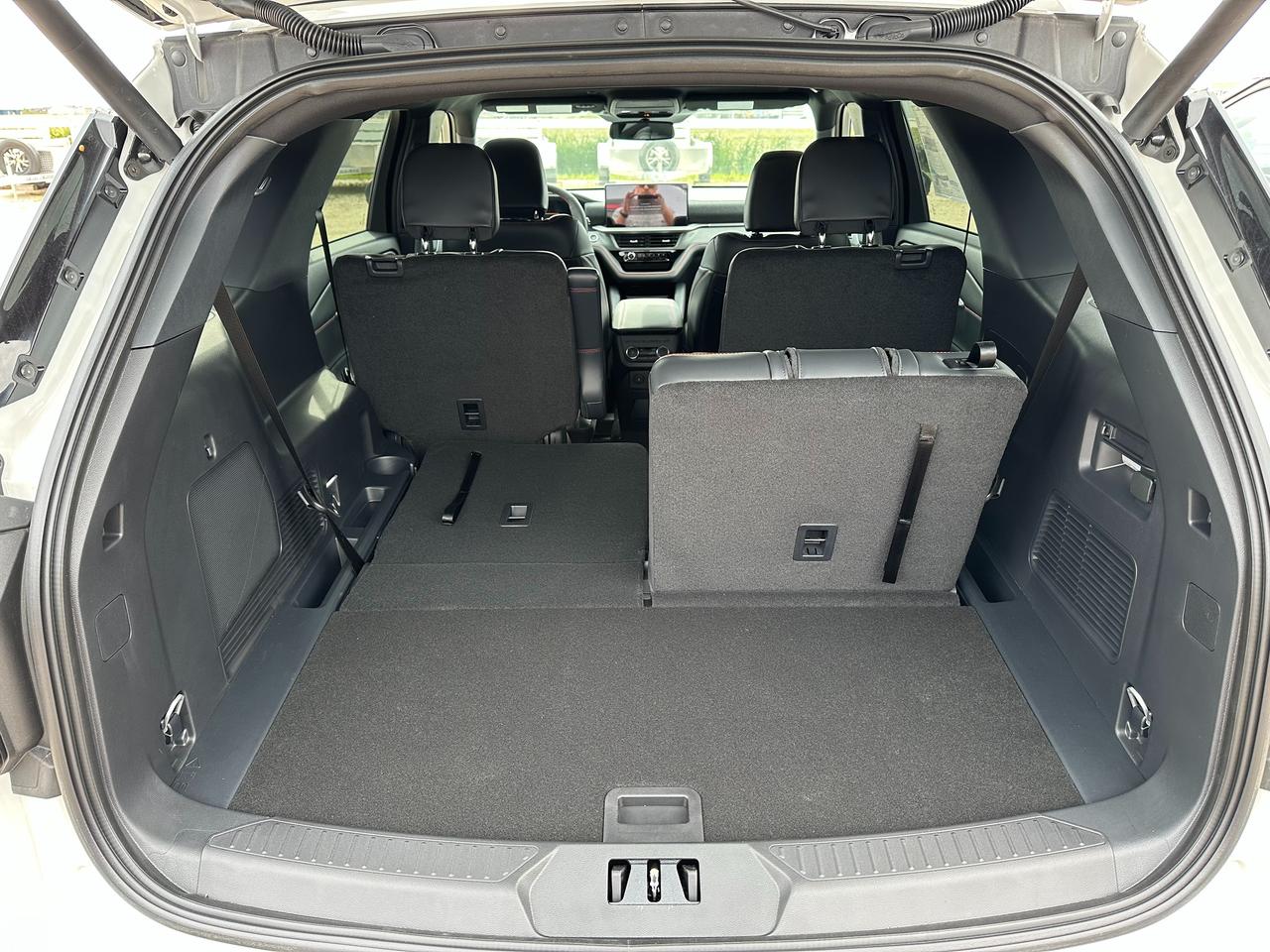 2026 Ford Explorer ST-LINE 4WD 300A Photo