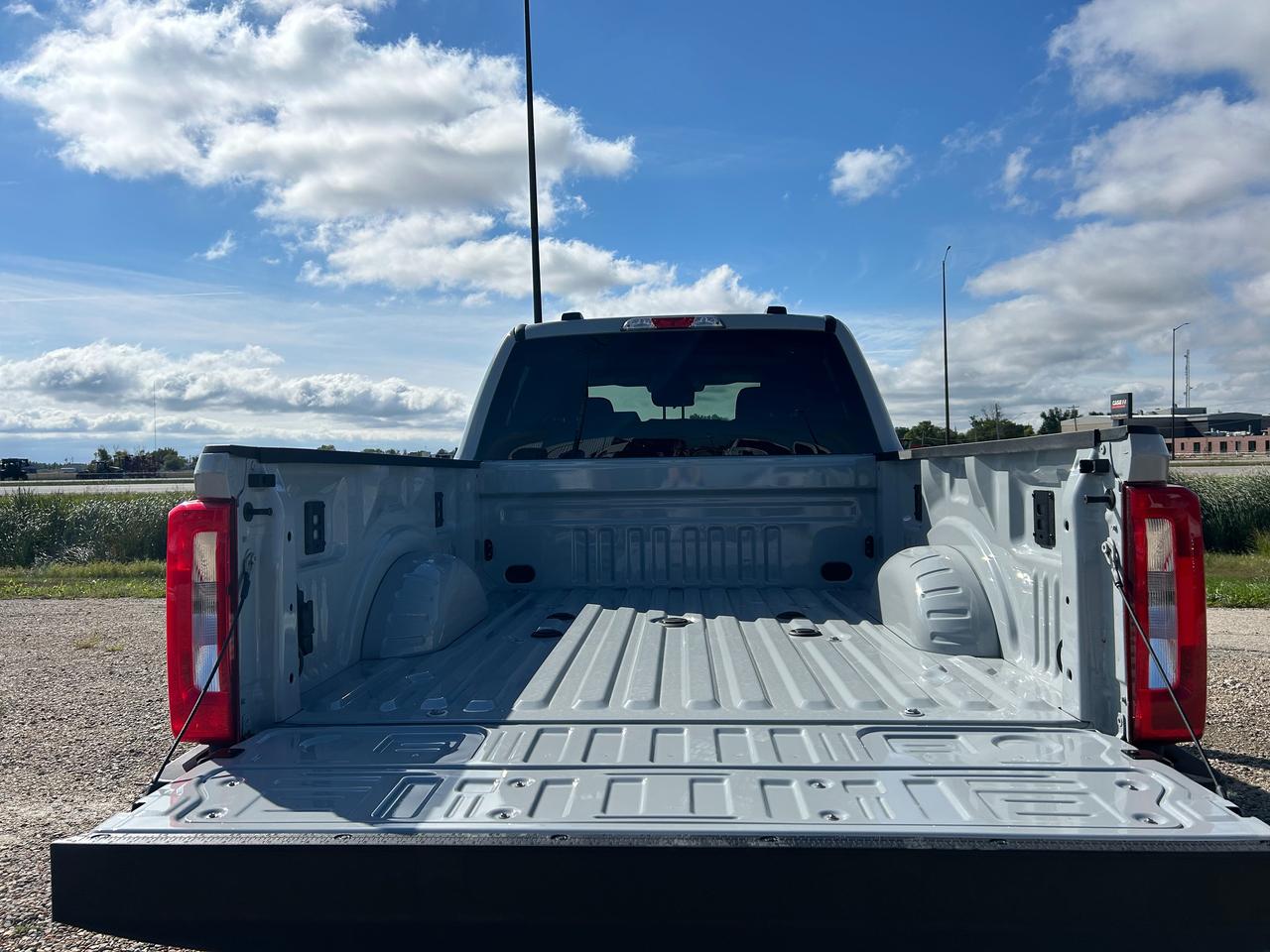2026 Ford F-350 Super Duty SRW XLT 4WD Crew Cab 6.75' Box 613A Photo