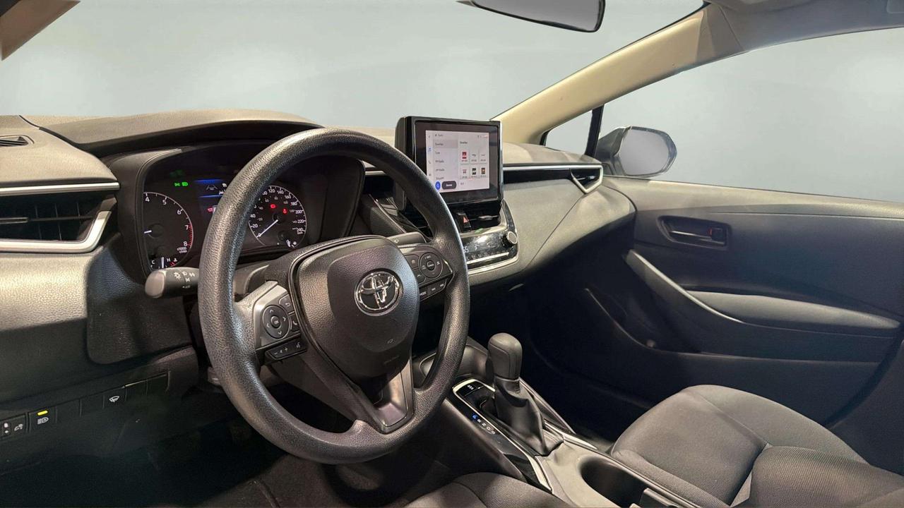2025 Toyota Corolla LE| CLEAN CARFAX| HTD SEATS| BLIND SPOT| CARPLAY Photo