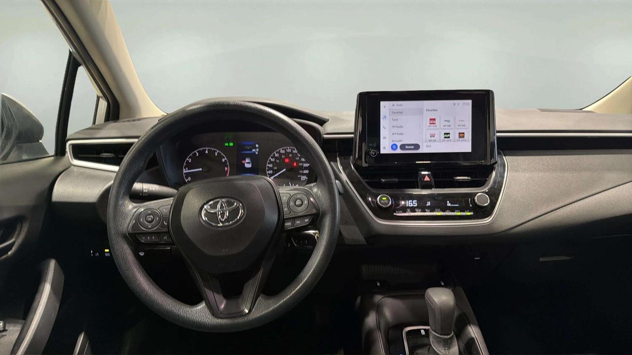 2025 Toyota Corolla LE| CLEAN CARFAX| HTD SEATS| BLIND SPOT| CARPLAY Photo