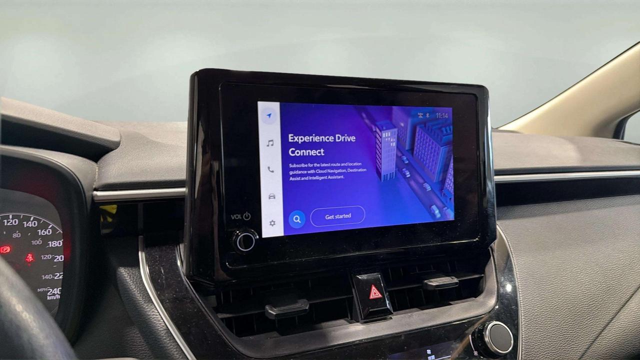 2025 Toyota Corolla LE| CLEAN CARFAX| HTD SEATS| BLIND SPOT| CARPLAY Photo