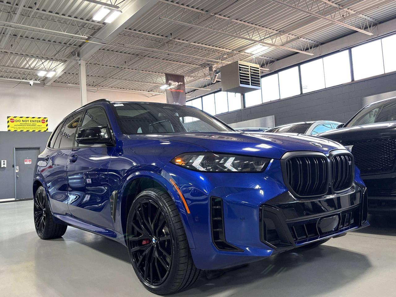 2026 BMW X5 M60i xDrive|NO LUX TAX|CARBON|HEADSUP|CLUSTERNAV|+ - Photo #1