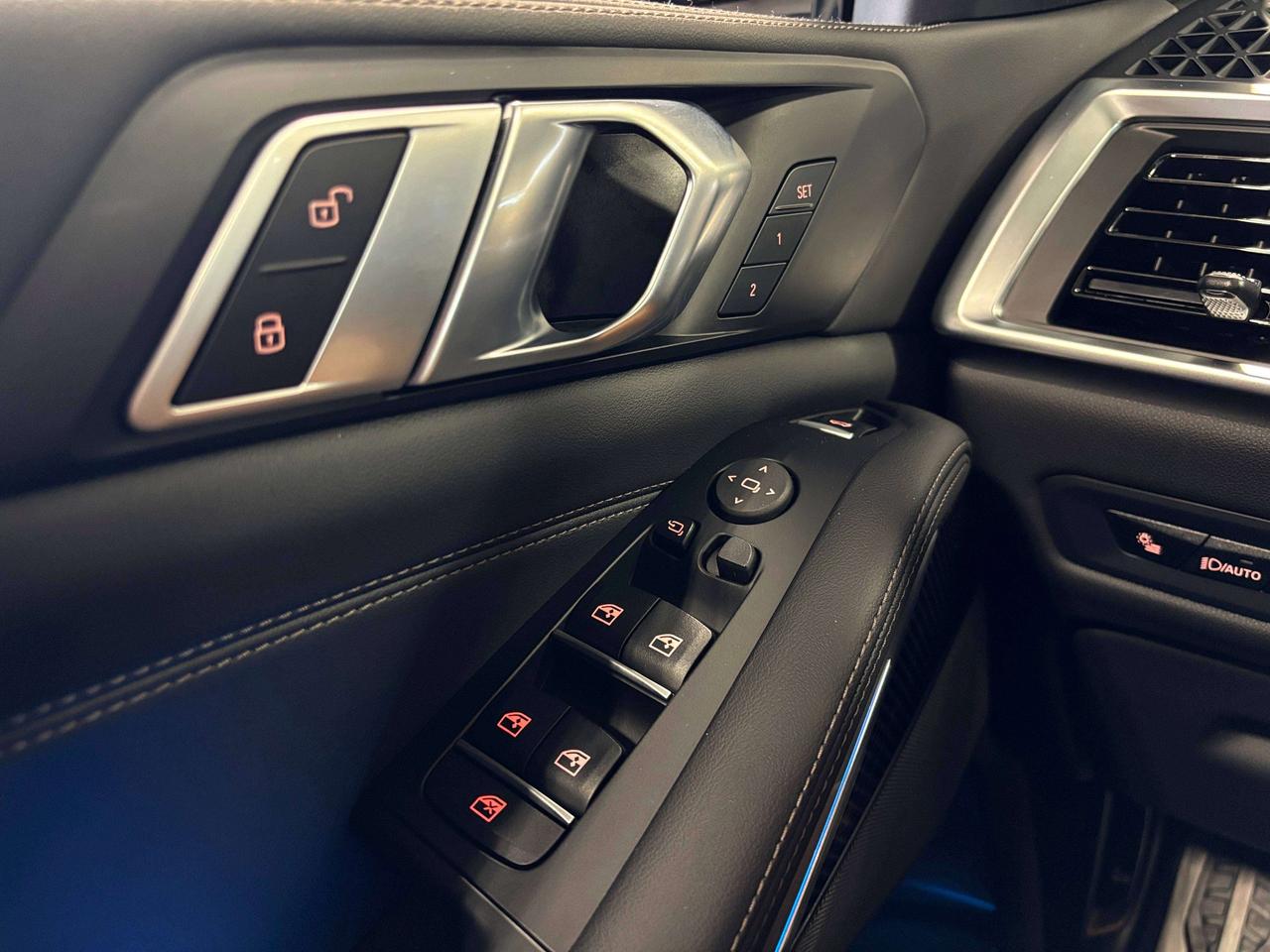 2026 BMW X5 M60i xDrive|NO LUX TAX|CARBON|HEADSUP|CLUSTERNAV|+ Photo