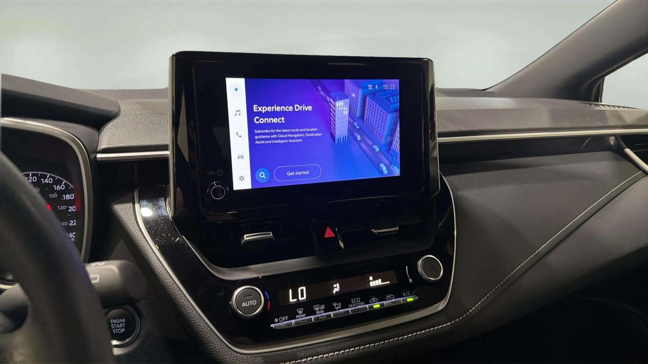 2025 Toyota Corolla SE| CLEAN CARFAX| 1 OWNER| TOYOTA SENSE| CARPLAY Photo