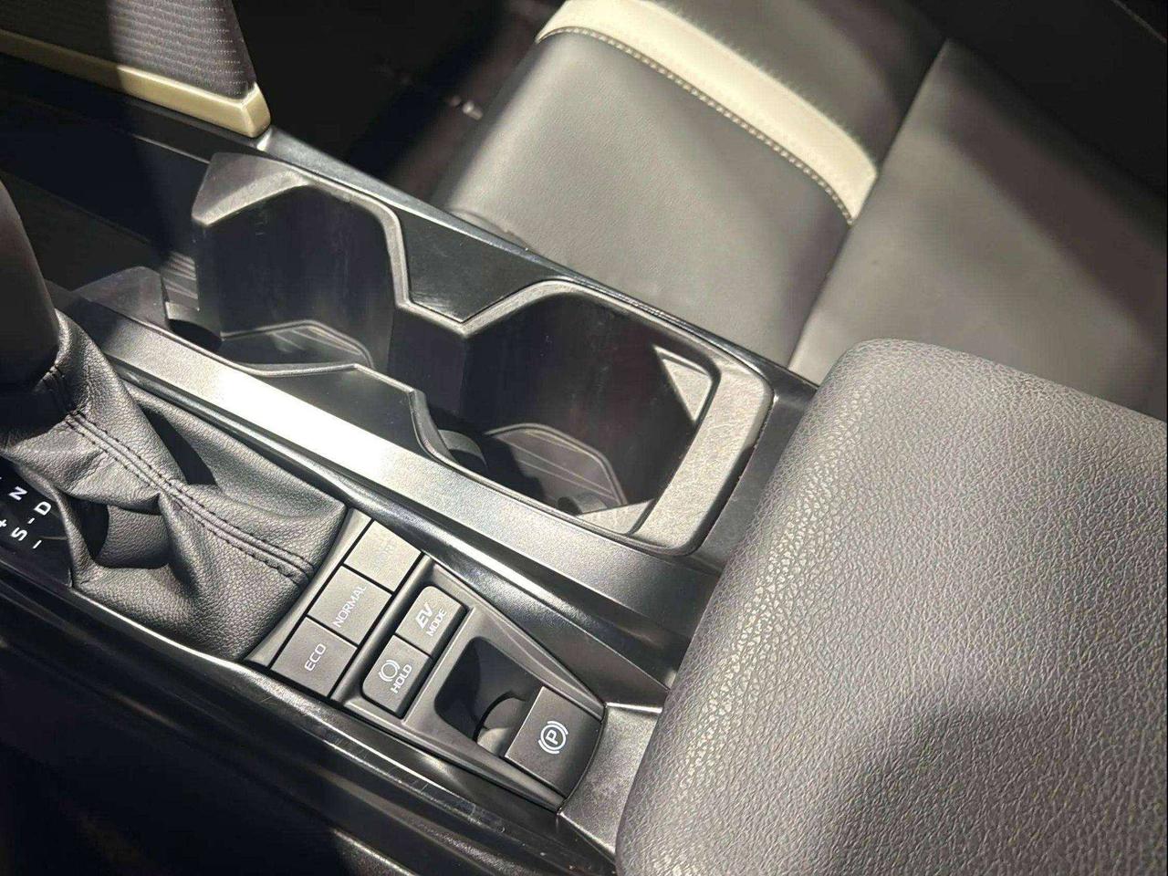 2025 Toyota Camry SE HYBRID AWD | ADAP CRUISE | BSW | LANE ASST Photo