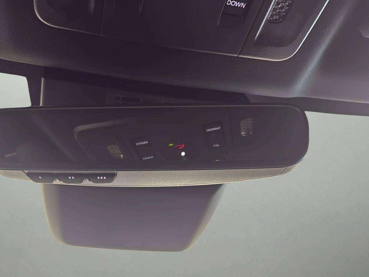 2025 Toyota Camry SE HYBRID AWD | ADAP CRUISE | BSW | LANE ASST Photo