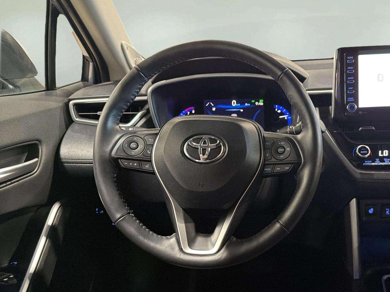 2022 Toyota Corolla Cross XLE| CLEAN CARFAX| SUNROOF| LOW KM| LEATHER| AWD Photo