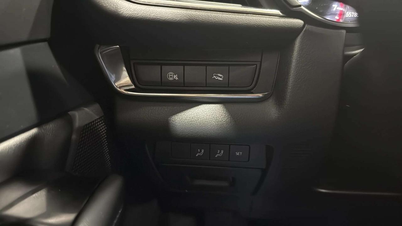 2025 Mazda CX-30 GS| CLEAN CARFAX| LEATHER| HTD SEATS| CARPLAY Photo