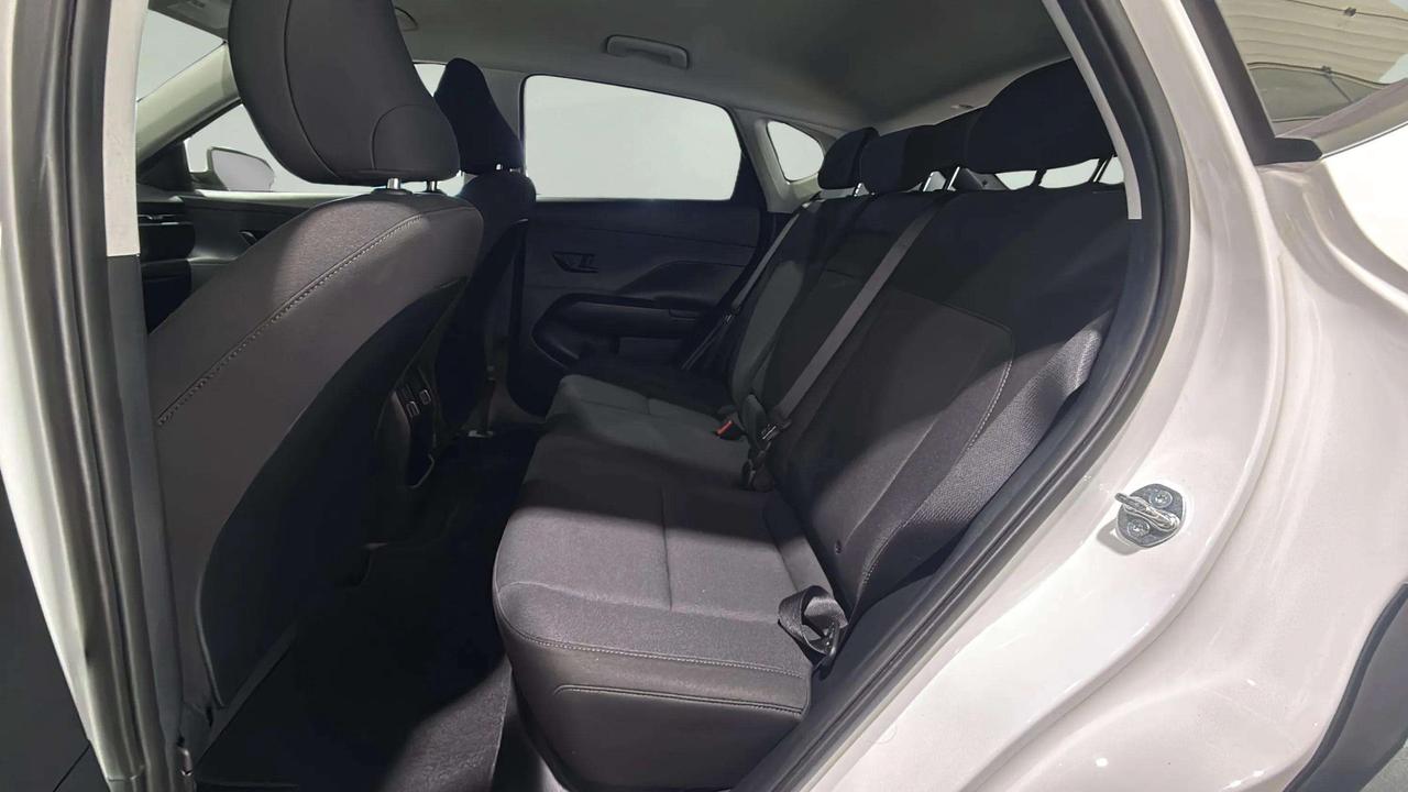 2025 Hyundai KONA PREFERRED| CLEAN CARFAX| HTD SEATS| BLIND SPOT Photo