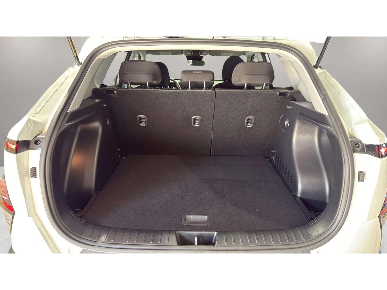 2025 Hyundai KONA PREFERRED| CLEAN CARFAX| HTD SEATS| BLIND SPOT Photo