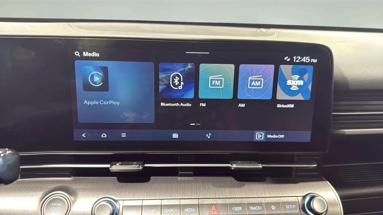 2025 Hyundai KONA PREFERRED| CLEAN CARFAX| HTD SEATS| BLIND SPOT Photo