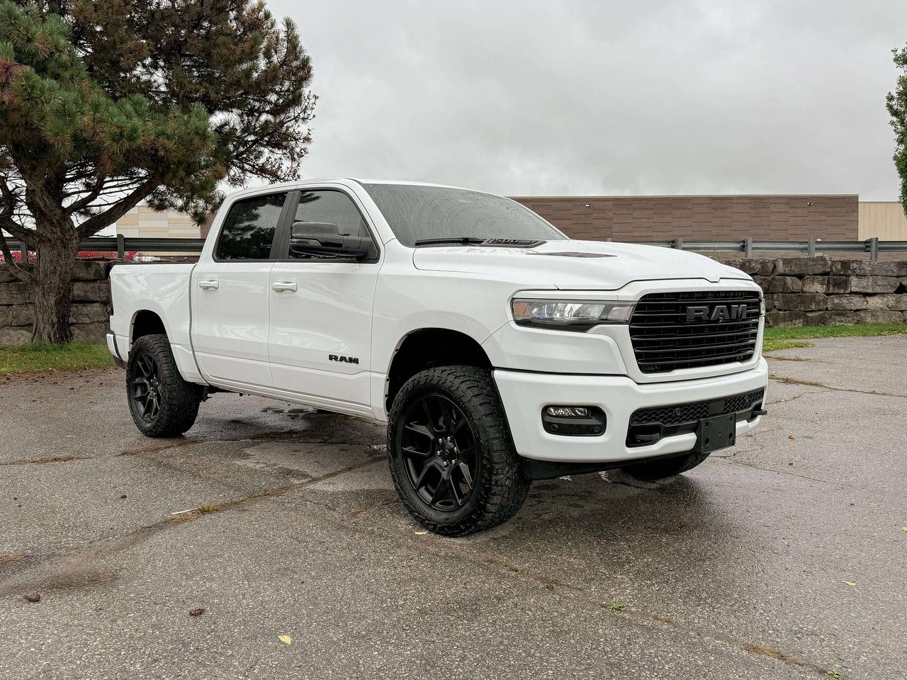 2025 RAM 1500 3.5" READYLIFT | 35'' TIRES | Photo2