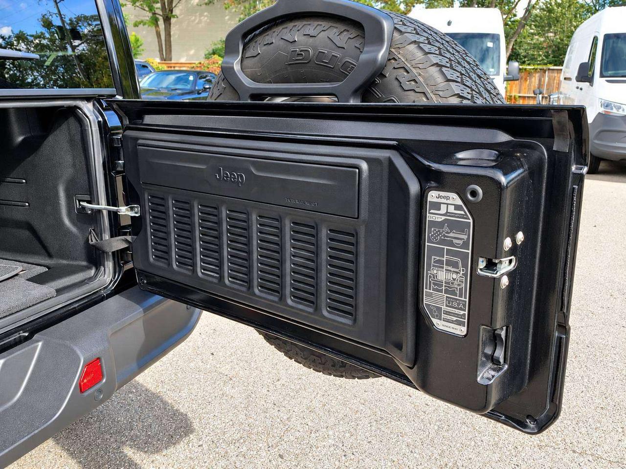 2021 Jeep Wrangler Sahara V6 80th Ani | SkyTop | Alpine NAV | 4X4 Photo