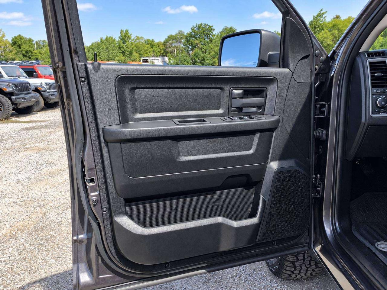 2021 RAM 1500 Night Edition Quad V6 |Sub Zero |Liner Cover | 4X4 Photo