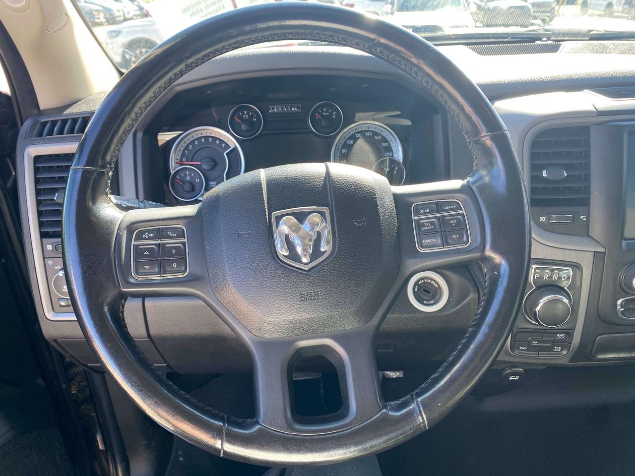 2020 RAM 1500 EXPRESS, 4X4, CLEAN CARFAX,REMOTE START, 5.7L! Photo