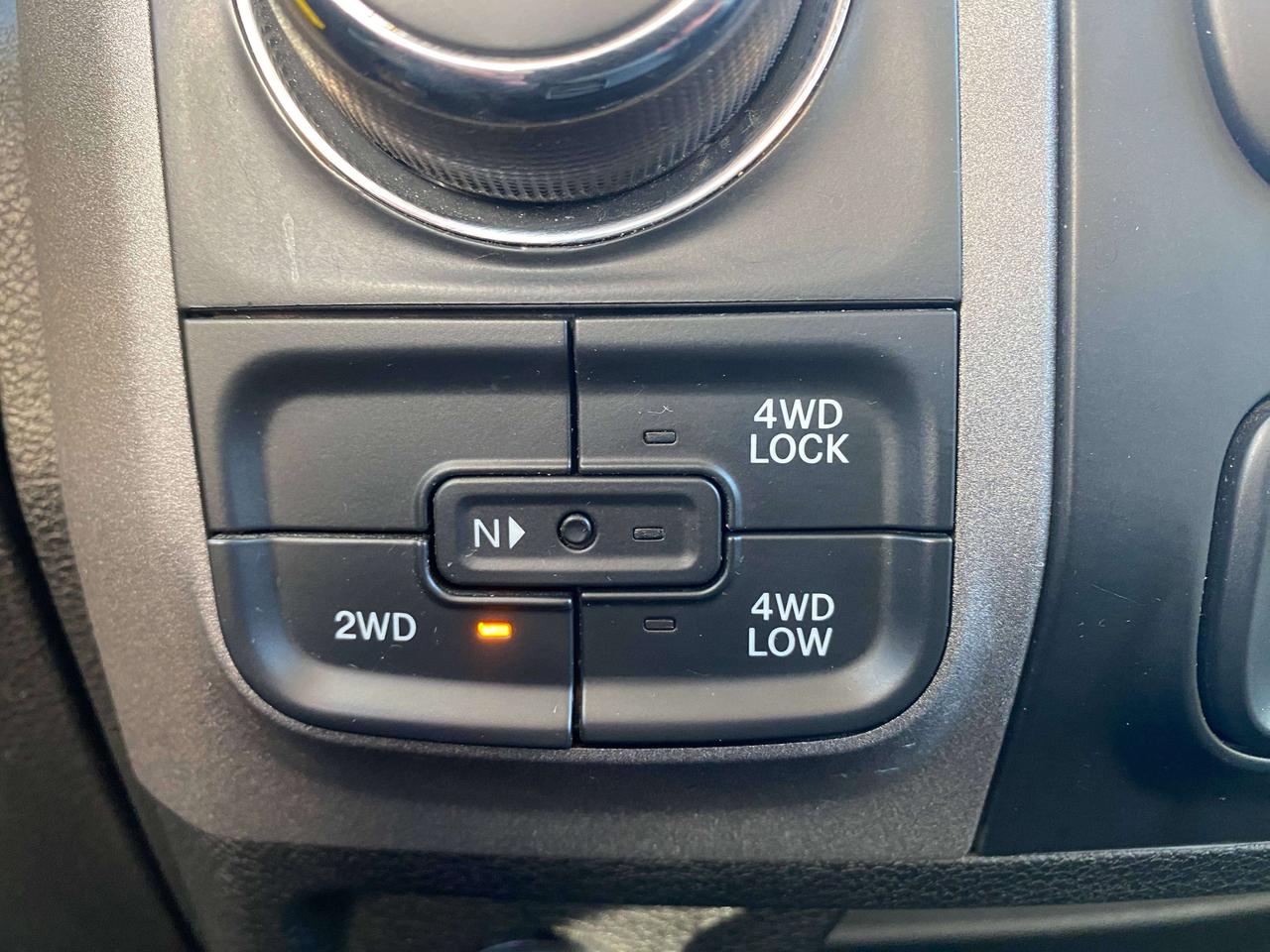 2020 RAM 1500 EXPRESS, 4X4, CLEAN CARFAX,REMOTE START, 5.7L! Photo