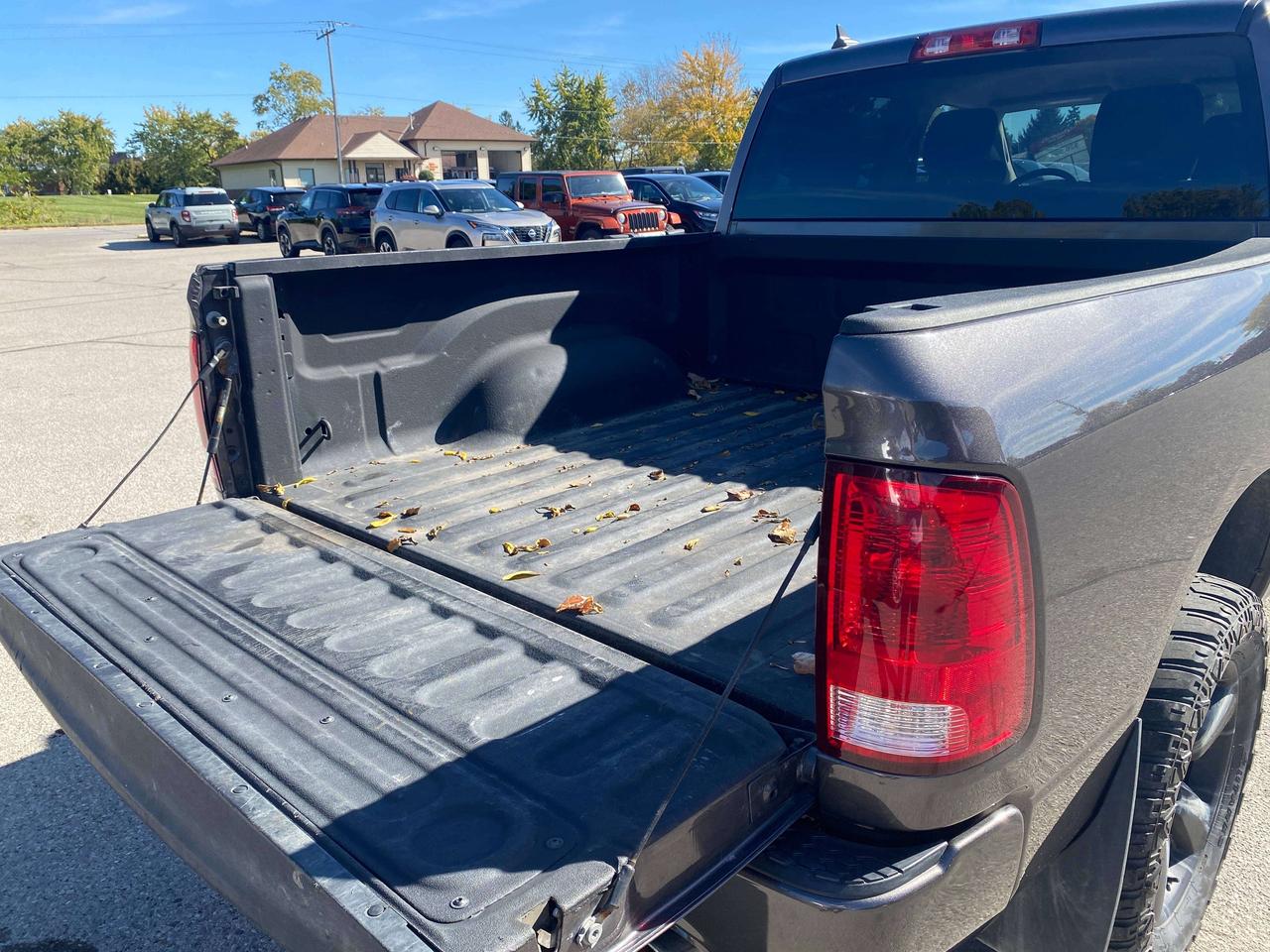 2020 RAM 1500 EXPRESS, 4X4, CLEAN CARFAX,REMOTE START, 5.7L! Photo