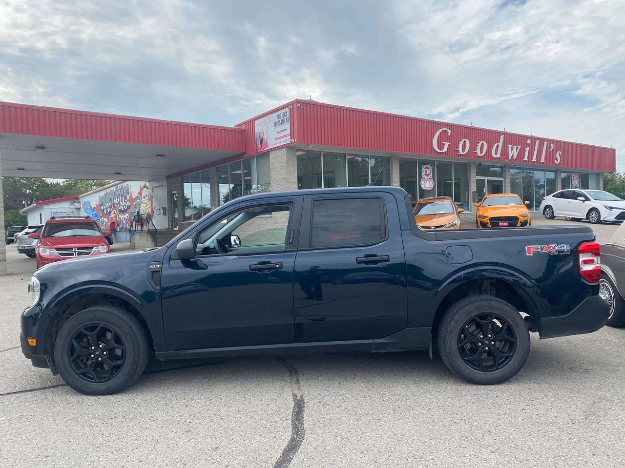2022 Ford Maverick XLT, SUNROOF, LOW MILEAGE, 4.5FT BOX! - Photo #5