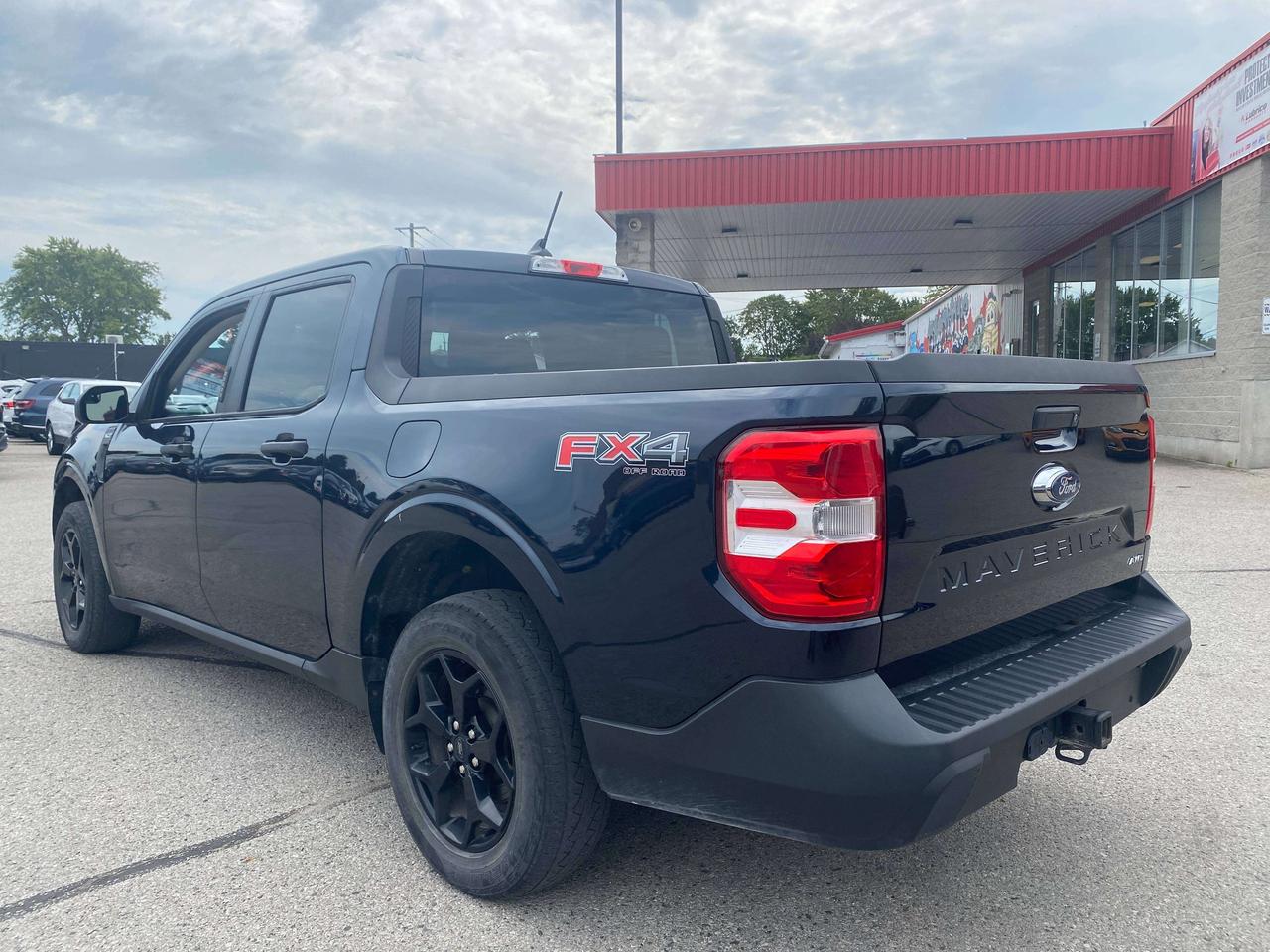 2022 Ford Maverick XLT, SUNROOF, LOW MILEAGE, 4.5FT BOX! - Photo #6