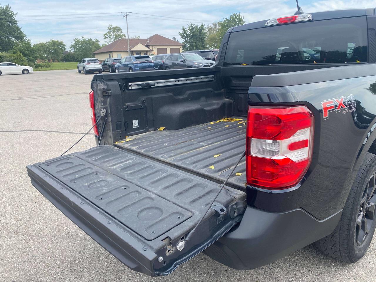 2022 Ford Maverick XLT, SUNROOF, LOW MILEAGE, 4.5FT BOX! Photo