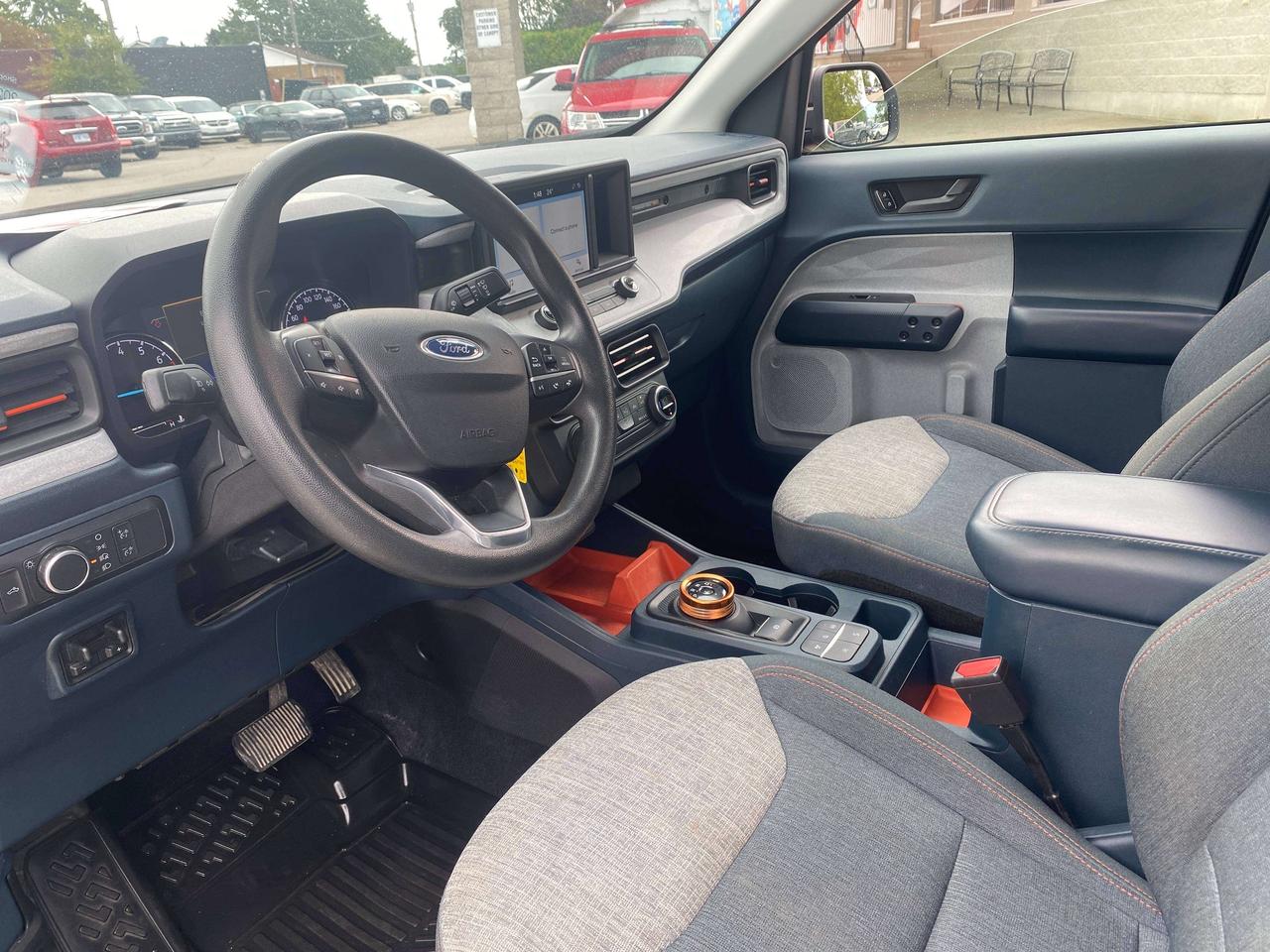 2022 Ford Maverick XLT, SUNROOF, LOW MILEAGE, 4.5FT BOX! Photo