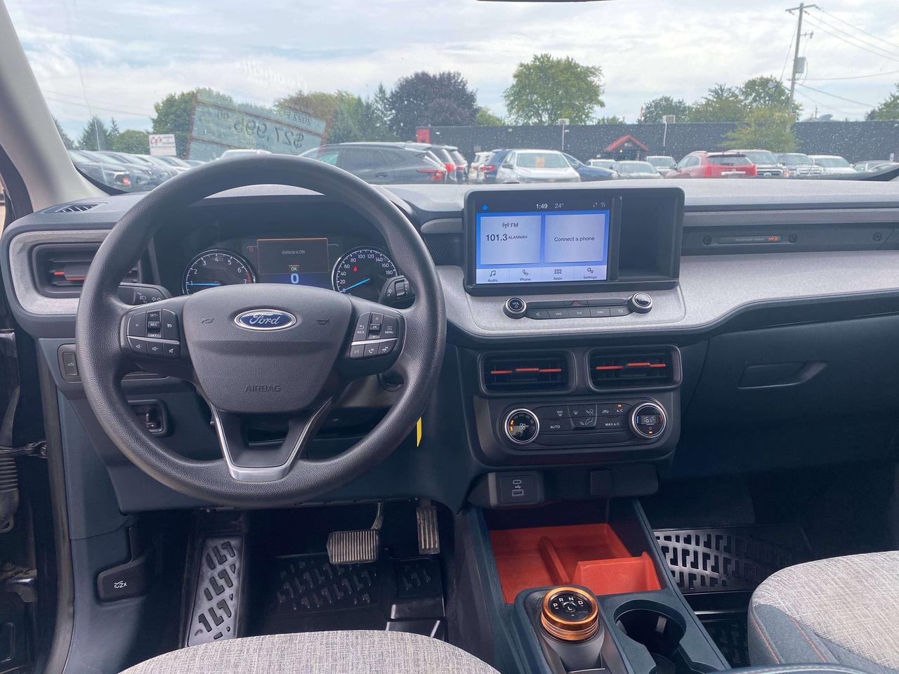 2022 Ford Maverick XLT, SUNROOF, LOW MILEAGE, 4.5FT BOX! Photo