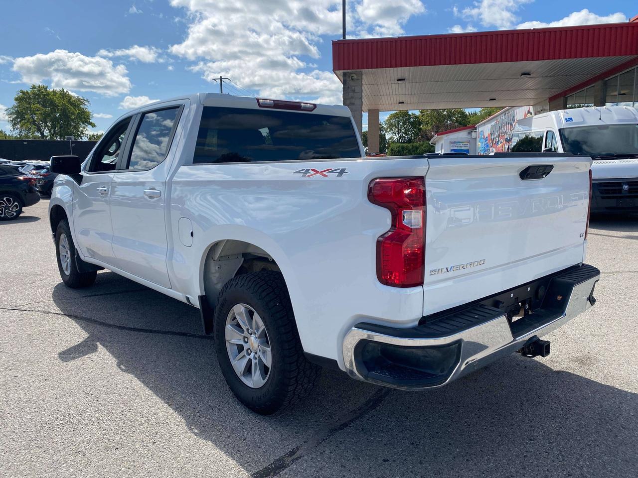 2025 Chevrolet Silverado 1500 LT, CLEAN CARFAX, REMOTE START, BACK UP CAM! - Photo #6