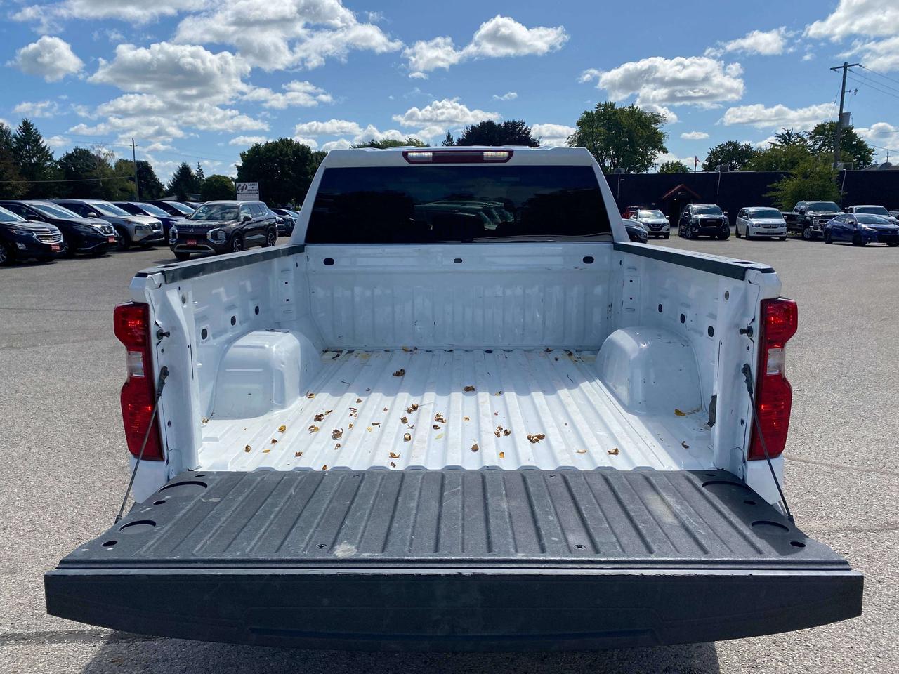 2025 Chevrolet Silverado 1500 LT, CLEAN CARFAX, REMOTE START, BACK UP CAM! Photo