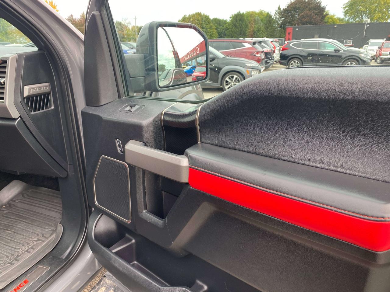 2018 Ford F-150 CLEAN CARFAX, SUNROOF, REMOTE START! - Photo #32