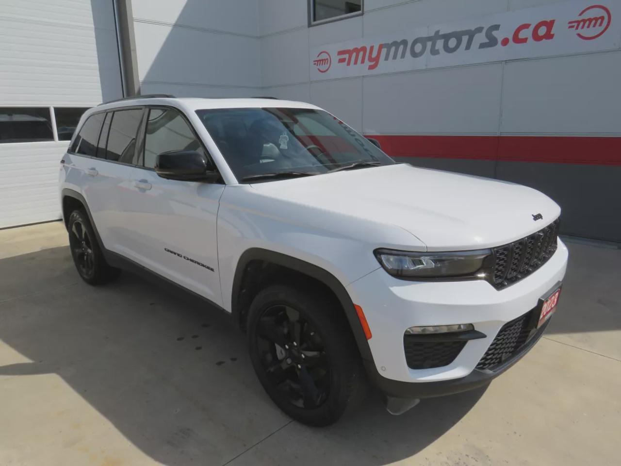 2023 Jeep Grand Cherokee Limited | 4WD | Automatic | Alloy Wheels | Heated & Cooled Front Seats | Leather Seats | Heated Rear Seats | Heated Steering Wheel | Power Driver & Passenger Seats | Driver Seat Memory | Multi-Zone Climate Control | Panoramic Sunroof | Navigation | Front  Photo0