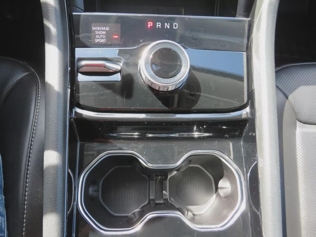 2023 Jeep Grand Cherokee Limited | 4WD | Automatic | Alloy Wheels | Heated & Cooled Front Seats | Leather Seats | Heated Rear Seats | Heated Steering Wheel | Power Driver & Passenger Seats | Driver Seat Memory | Multi-Zone Climate Control | Panoramic Sunroof | Navigation | Front  Photo