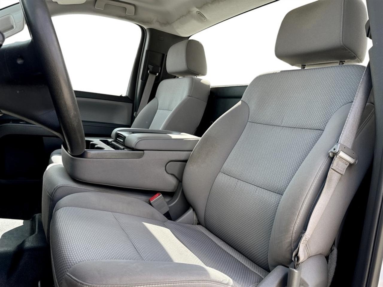 2014 GMC Sierra 1500 **VERY LOW KMS** Photo