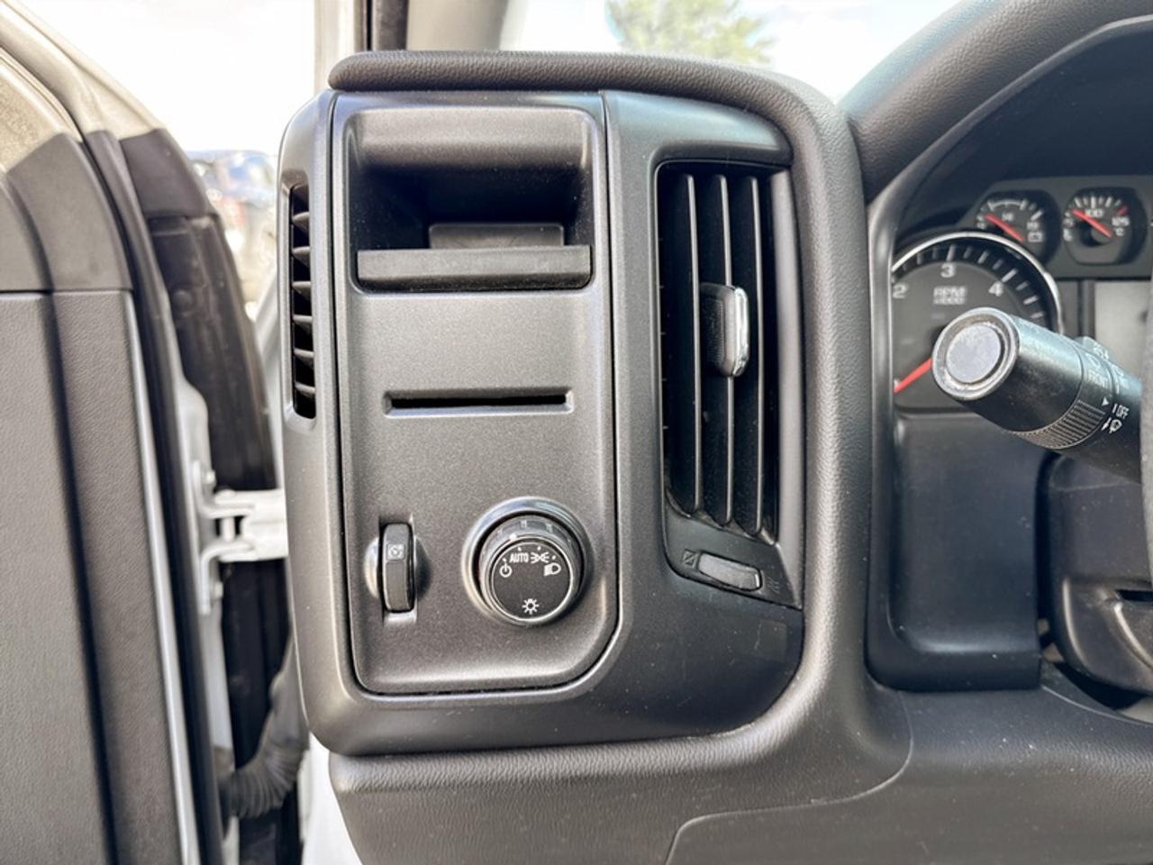 2014 GMC Sierra 1500 **VERY LOW KMS** Photo