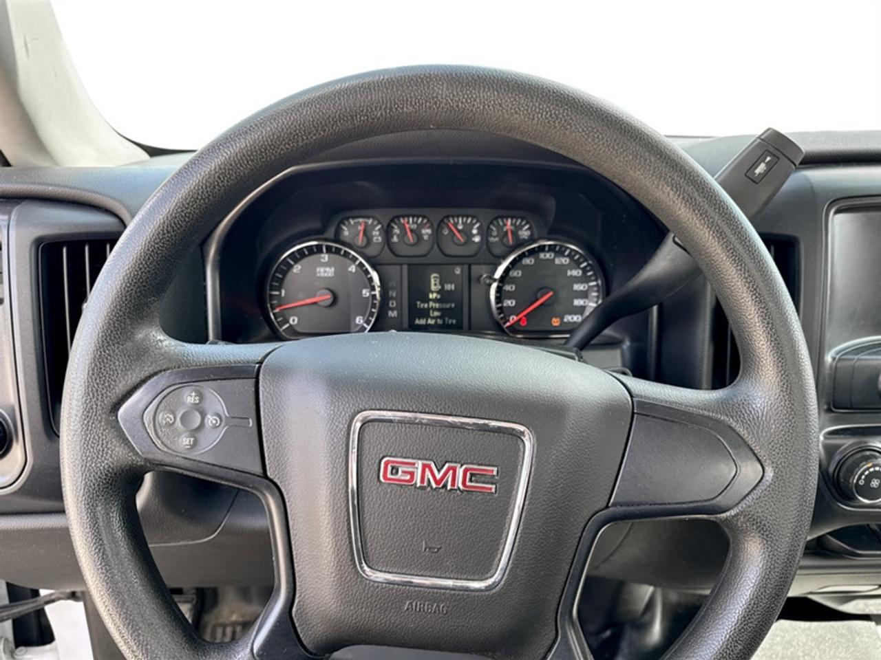 2014 GMC Sierra 1500 **VERY LOW KMS** Photo