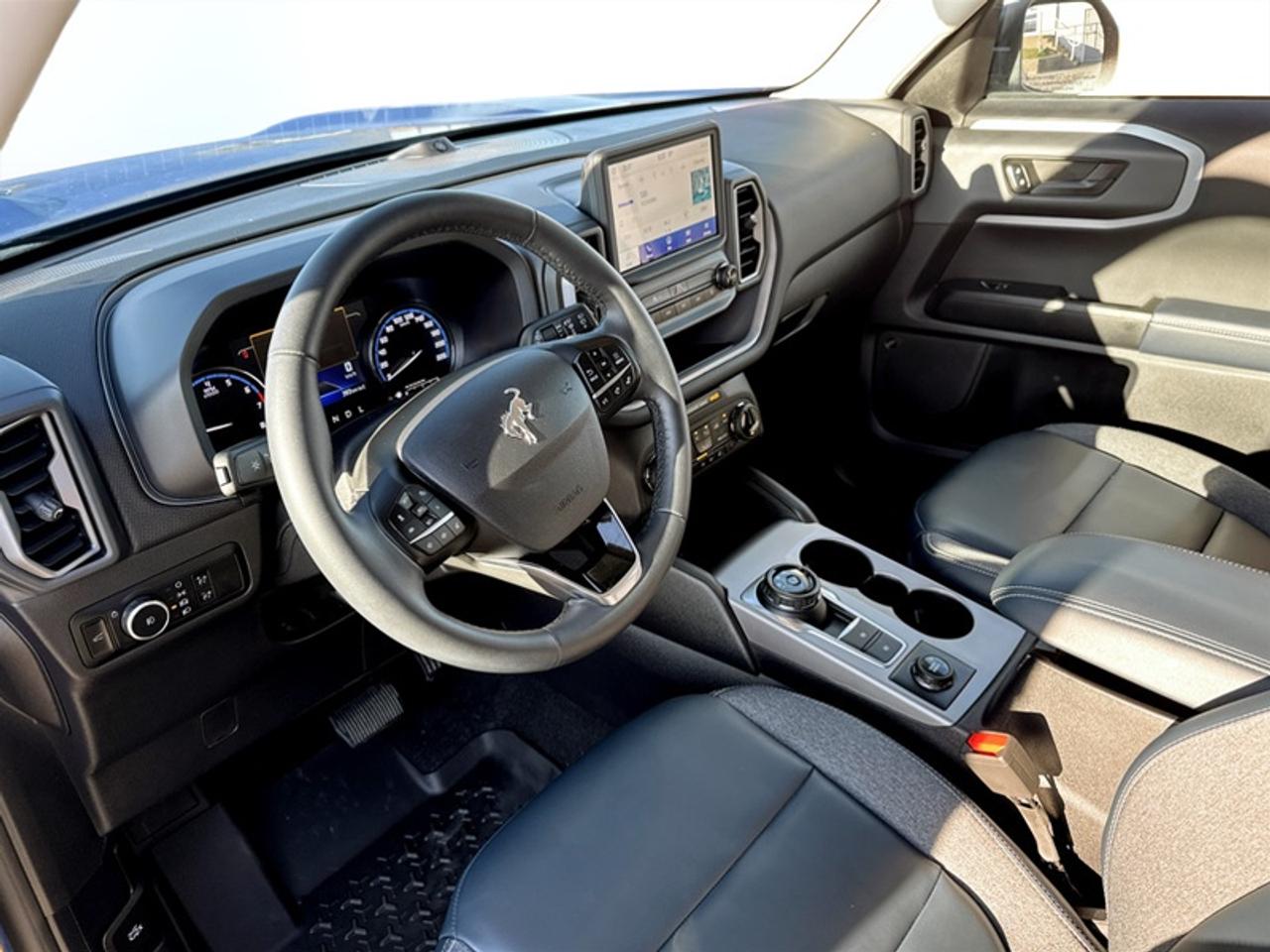 2024 Ford Bronco Sport Outer Banks w/Tech Pkg  *CLEAN CARFAX* Photo