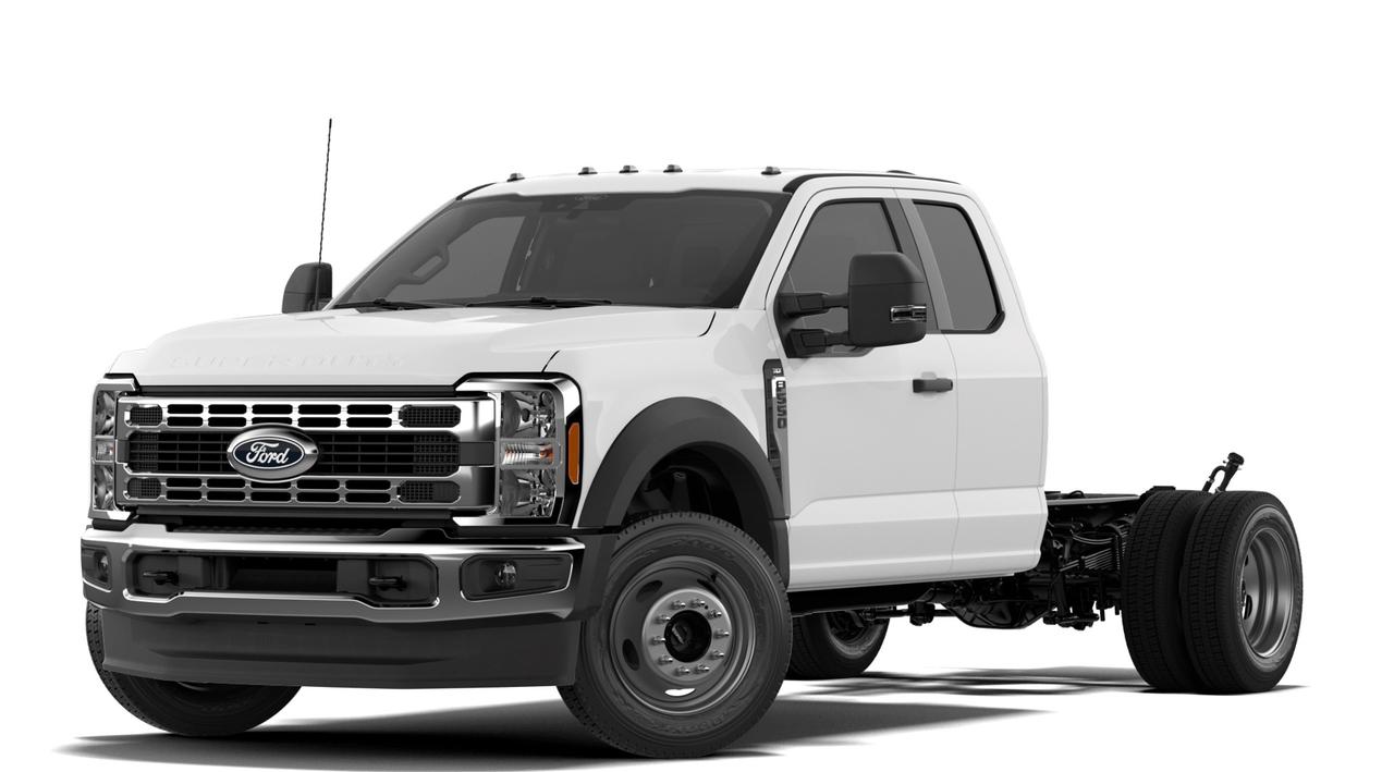 2027 Ford SUPER DUTY F-550 DRW XLT Photo0