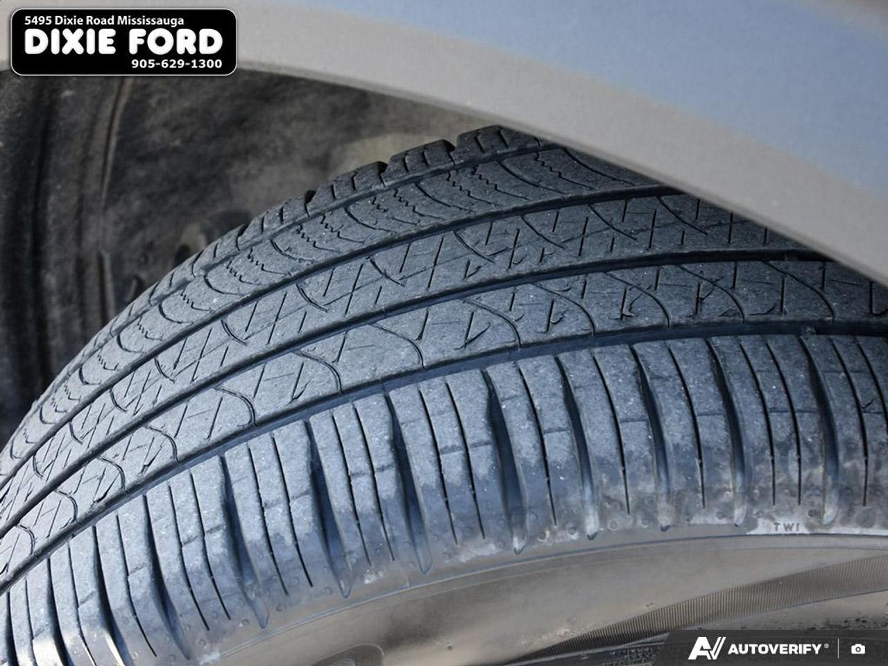 2024 Ford Explorer ST Photo