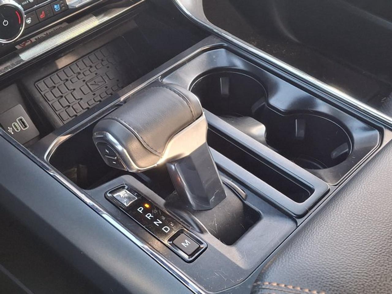 2025 Ford F-150 Lariat Crew 4X4 | 502A | 3.5L Twin Turbo EcoBoost |  Leather | Sunroof | HUD | Nav | and More ! Photo