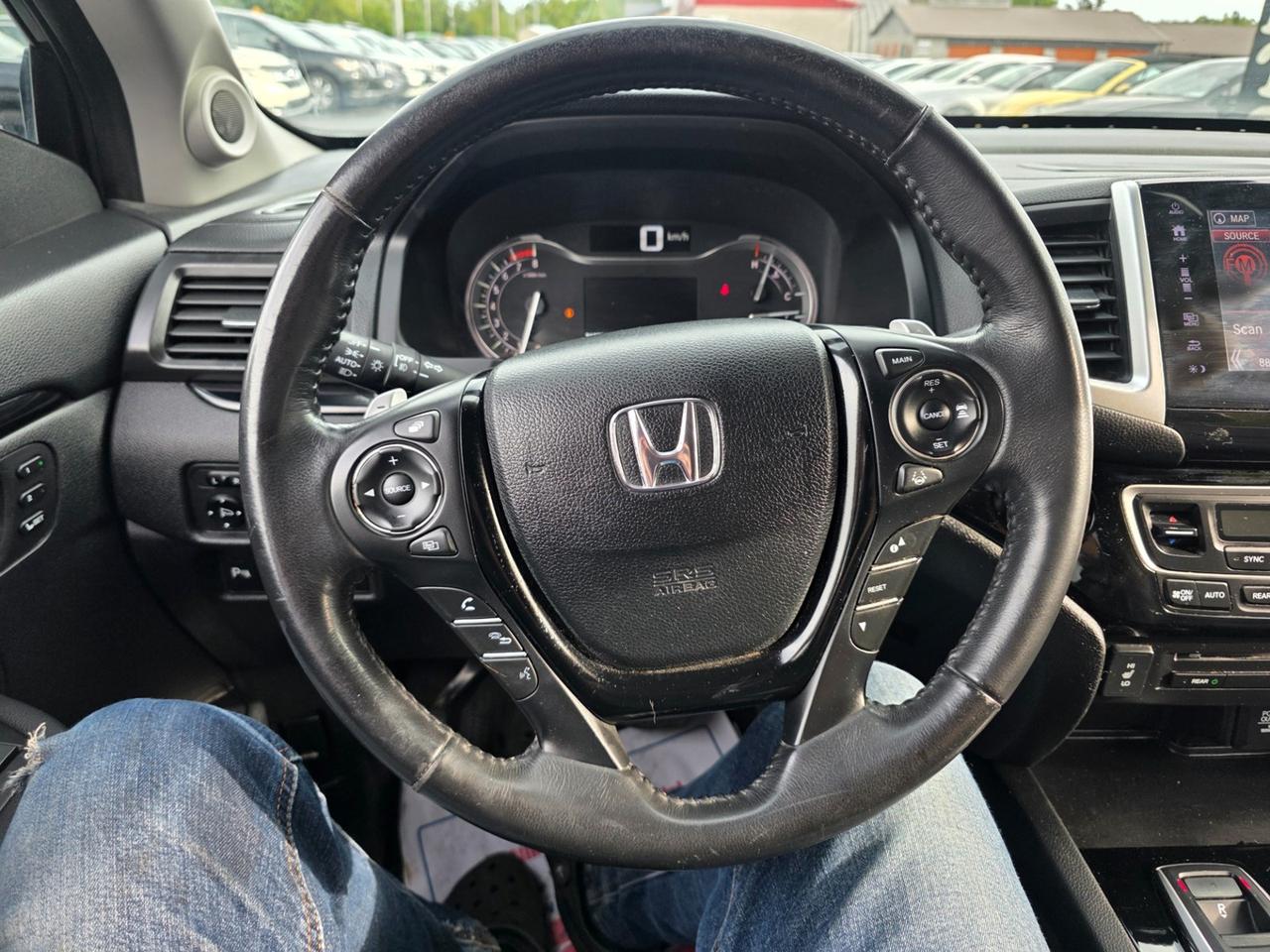 2018 Honda Pilot Touring Photo