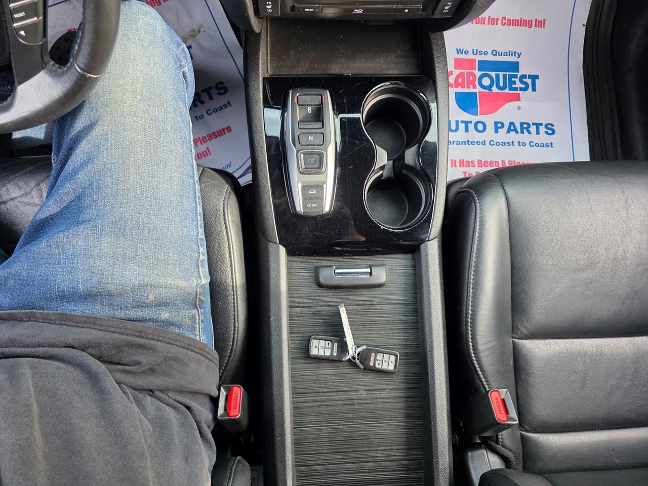 2018 Honda Pilot Touring Photo