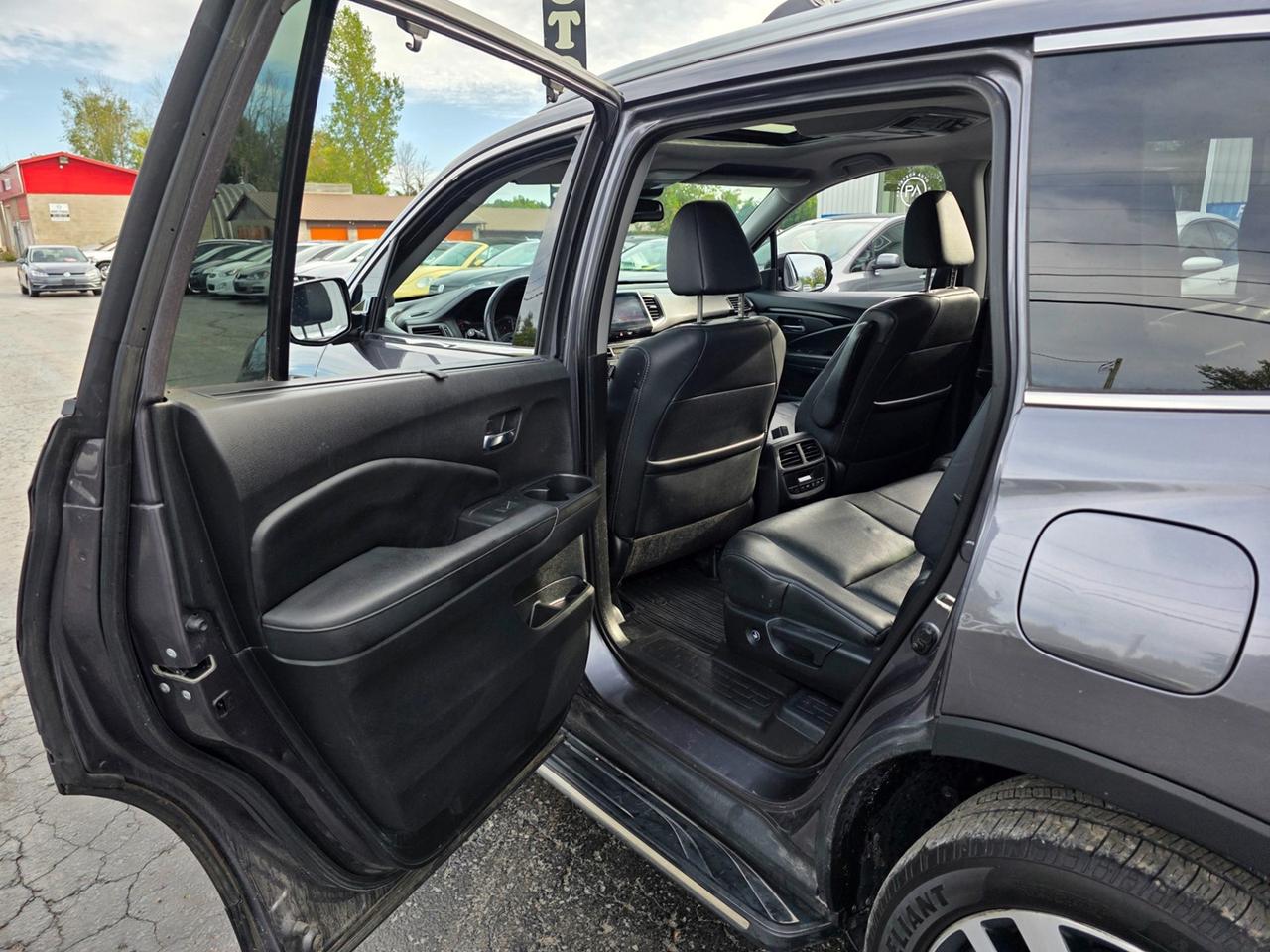 2018 Honda Pilot Touring Photo
