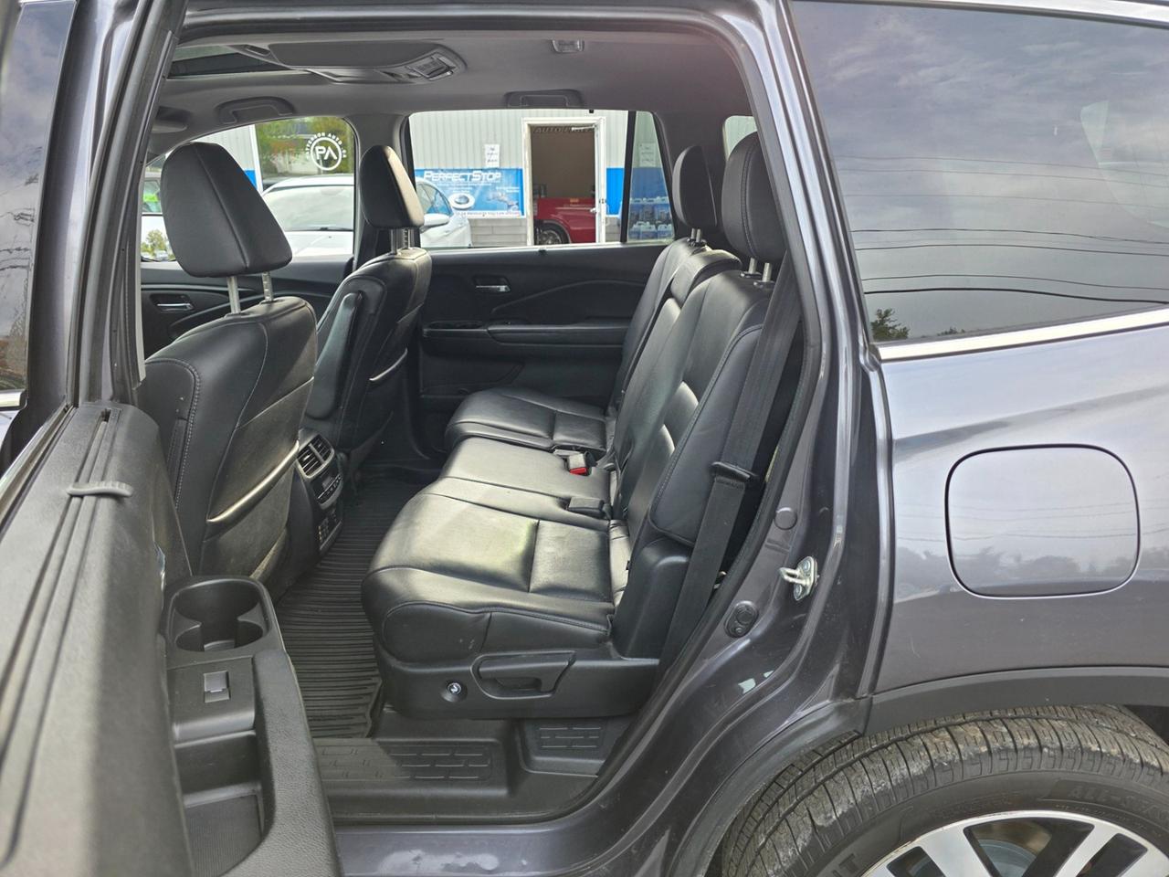 2018 Honda Pilot Touring Photo