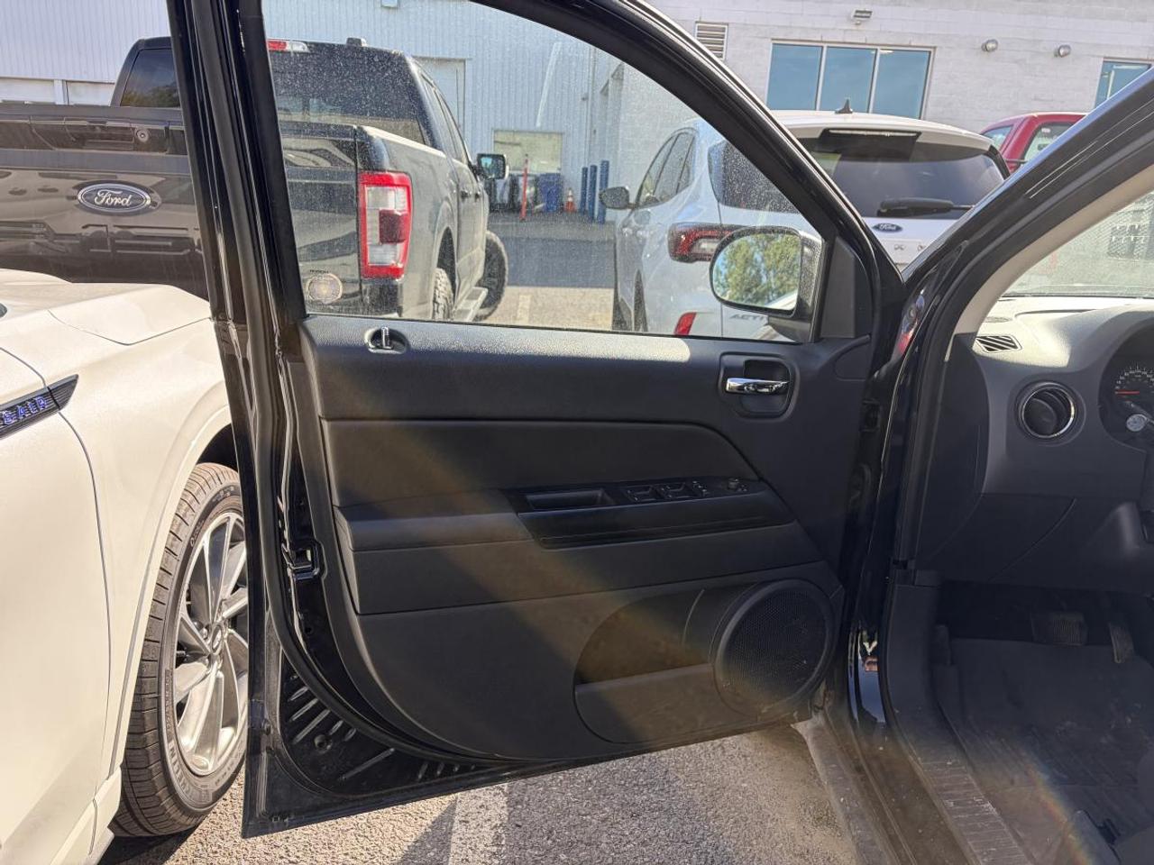 2011 Jeep Compass NORTH Photo
