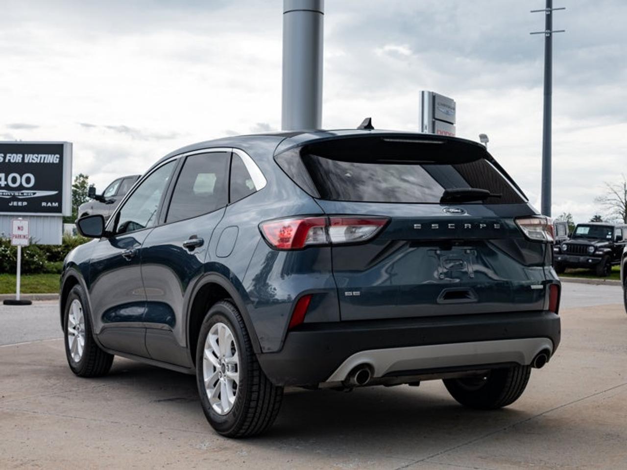2020 Ford Escape SE Photo